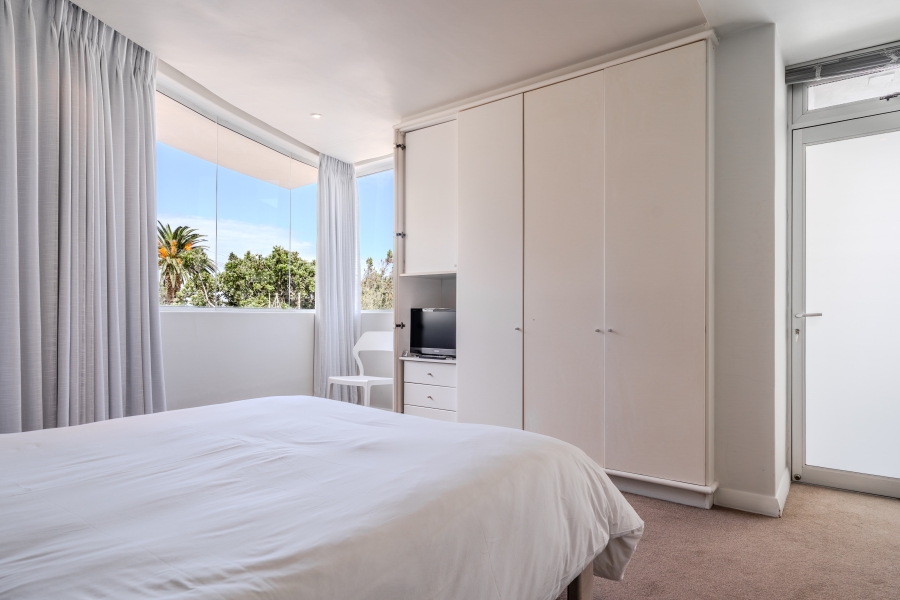 8 Bedroom Property for Sale in Camps Bay Western Cape